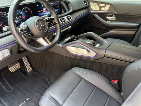 Used 2026 Mercedes-Benz GLS 450 4MATIC image 9