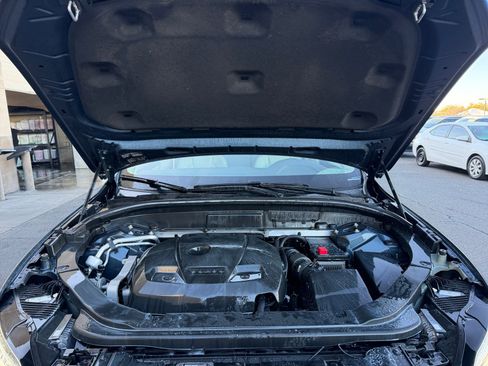 Used 2018 Volvo XC60 T6 Momentum w/ Convenience Package image 22