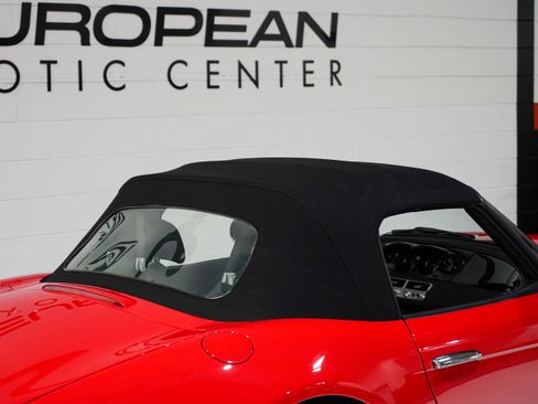 Used 2001 BMW Z8 RWD image 16