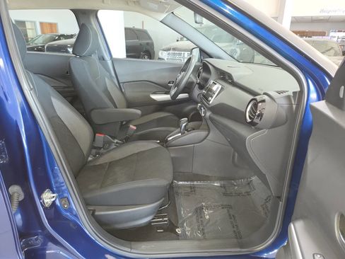 Used 2019 Nissan Kicks SV FWD image 26