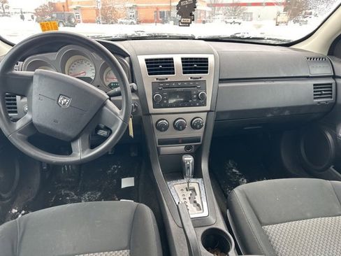 Used 2009 Dodge Avenger SE image 8
