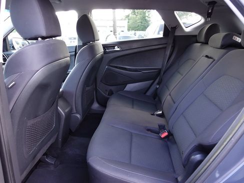 Used 2019 Hyundai Tucson SE FWD image 17