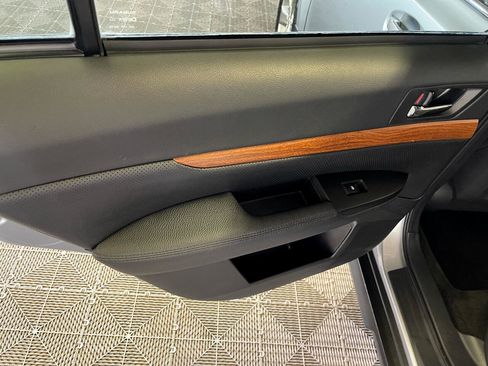 Used 2014 Subaru Outback 2.5i Limited image 22