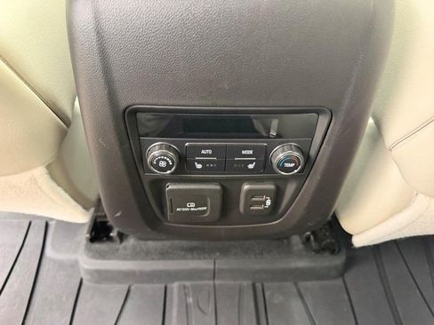 Used 2022 Buick Enclave Avenir w/ Avenir Technology Package AWD/4WD image 11