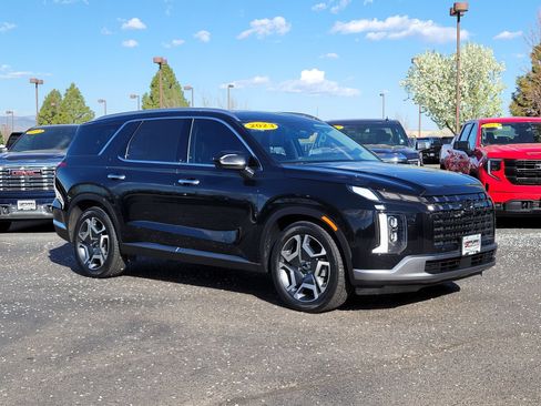 Used 2023 Hyundai Palisade Limited AWD/4WD image 1