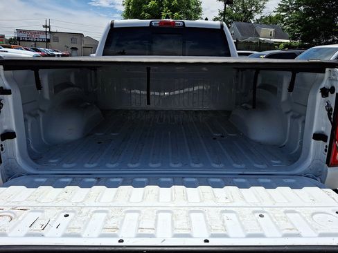 Used 2022 RAM 1500 Big Horn AWD/4WD image 17