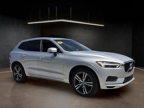 Used 2019 Volvo XC60 T5 Momentum w/ Multimedia Package AWD/4WD image 1