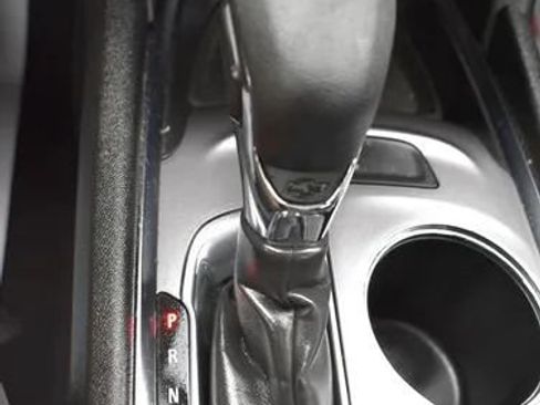 Used 2023 Chevrolet Malibu LT FWD image 35