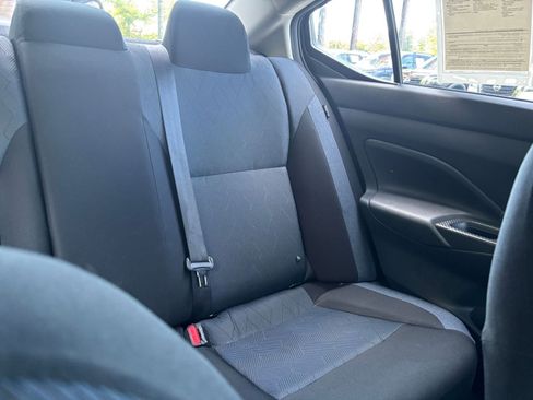 Used 2025 Nissan Versa SV FWD image 35