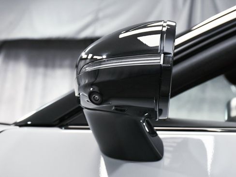 Used 2022 Mercedes-Benz SL 63 AMG 4MATIC w/ Driver Assistance Package image 93