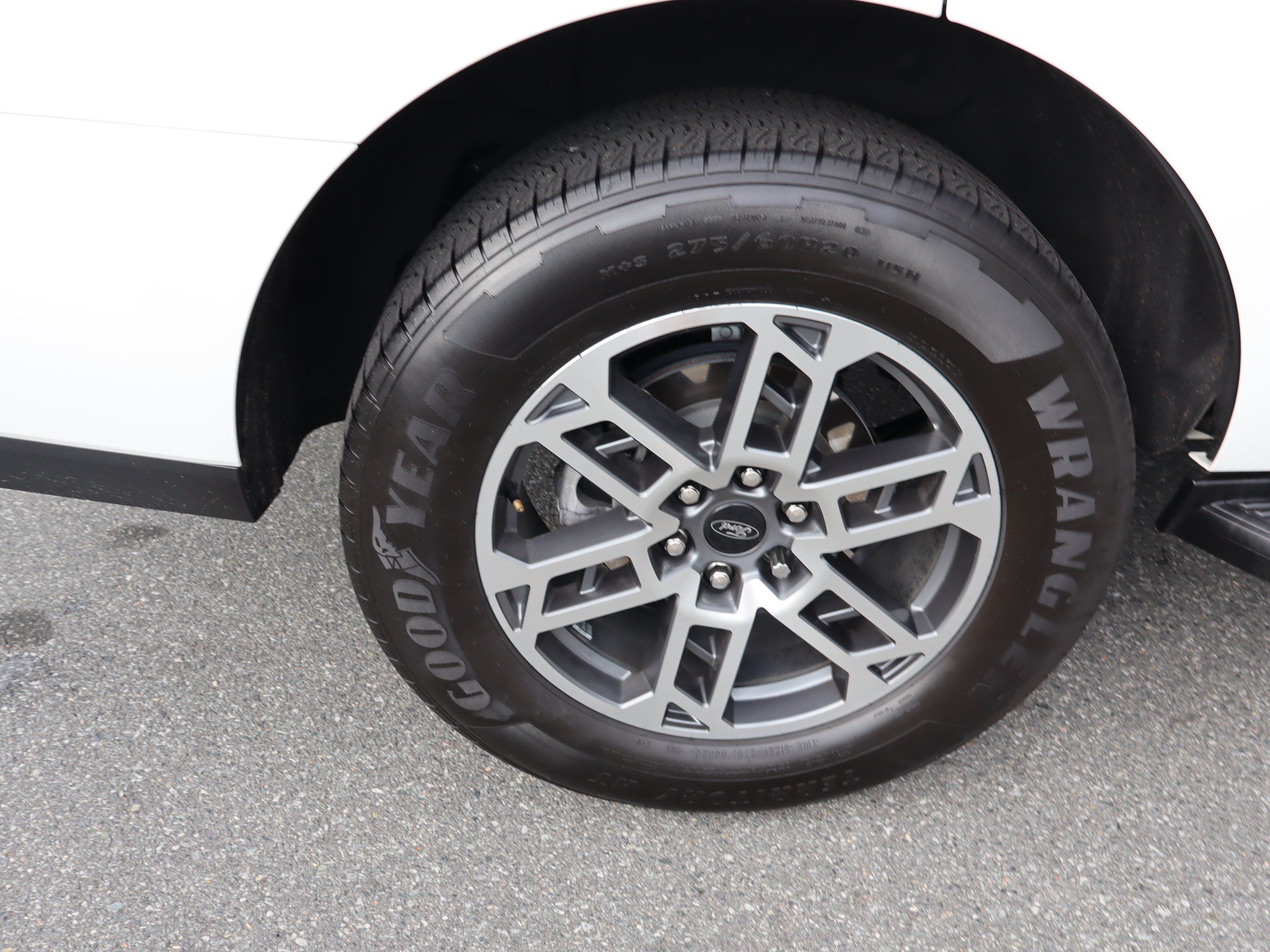 Used 2025 Ford Expedition Active RWD image 43