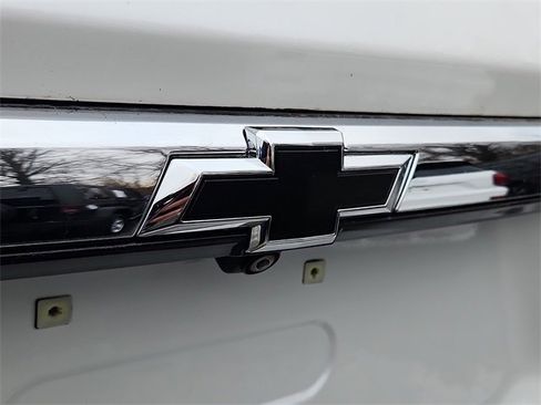 Certified 2023 Chevrolet Traverse LT image 30