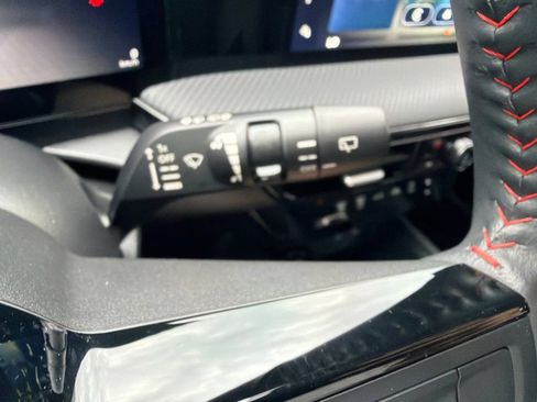 Certified 2025 Nissan Kicks SR AWD/4WD image 32