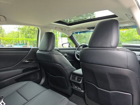 Used 2024 Lexus ES 350 w/ Premium Package FWD image 12