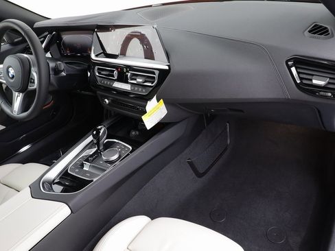 New 2026 BMW Z4 sDrive30i w/ Shadowloine Package image 21
