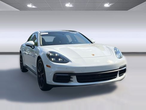 Used 2020 Porsche Panamera RWD image 7