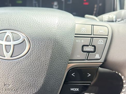 Used 2026 Toyota Camry SE FWD image 20