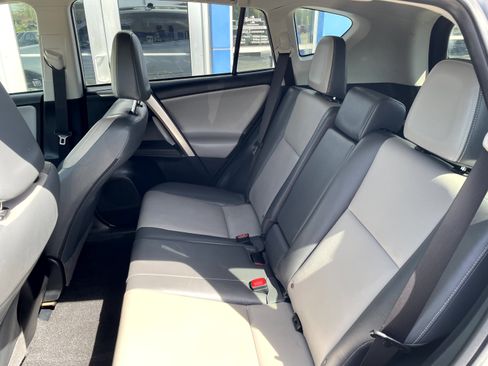 Used 2015 Toyota RAV4 Limited AWD/4WD image 10