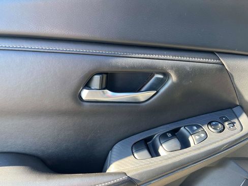 Used 2024 Nissan Sentra SV image 18