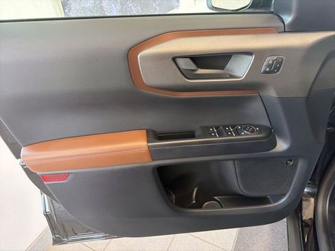 Certified 2025 Ford Bronco Sport Outer Banks w/ Outer Banks Tech Package+ AWD/4WD image 16
