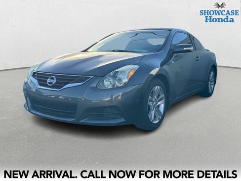 Used 2013 Nissan Altima 2.5 S w/ Premium Pkg image 2