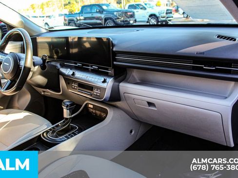 Used 2025 Hyundai Kona SEL image 24