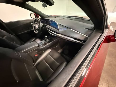 Used 2025 Cadillac XT4 Sport w/ LPO, Floor Liner Package AWD/4WD image 59