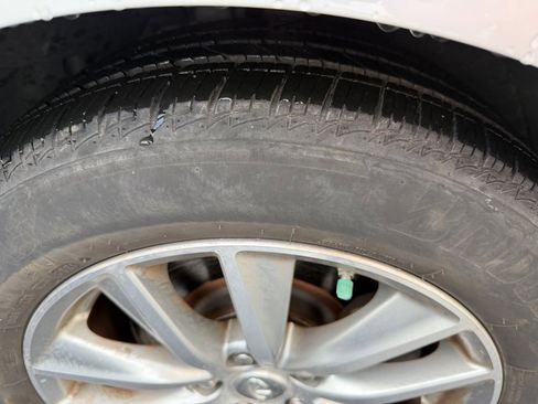 Used 2014 INFINITI Q50 Premium w/ Technology Package image 6