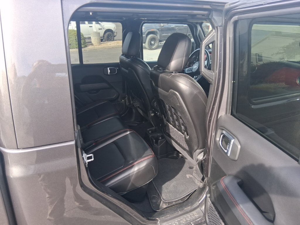 Used 2022 Jeep Gladiator Rubicon w/ Cold Weather Group AWD/4WD image 36