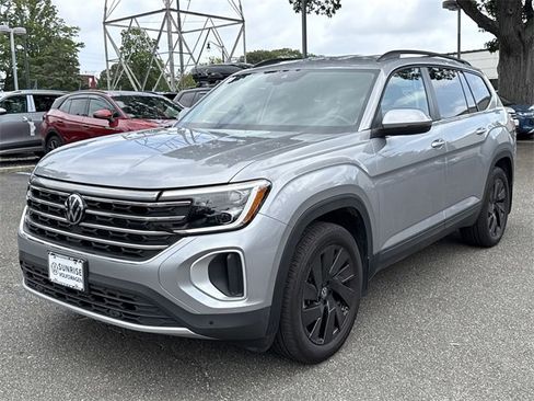 Used 2024 Volkswagen Atlas SE image 9