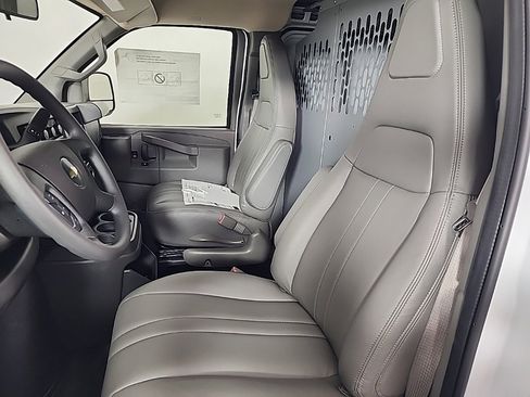 New 2025 Chevrolet Express 3500 w/ Driver Convenience Package image 19