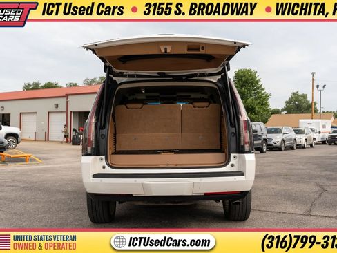 Used 2016 Cadillac Escalade Platinum AWD/4WD image 5