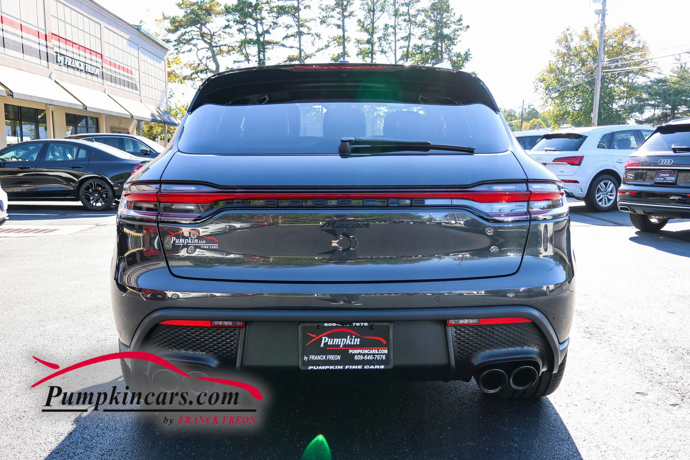 Used 2023 Porsche Macan AWD/4WD image 5