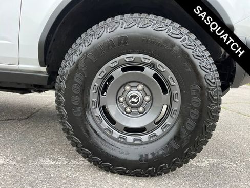 Used 2025 Ford Bronco Big Bend w/ Black Diamond Package AWD/4WD image 13