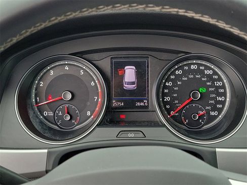 Used 2021 Volkswagen Atlas SE w/ Panoramic Sunroof Package image 29