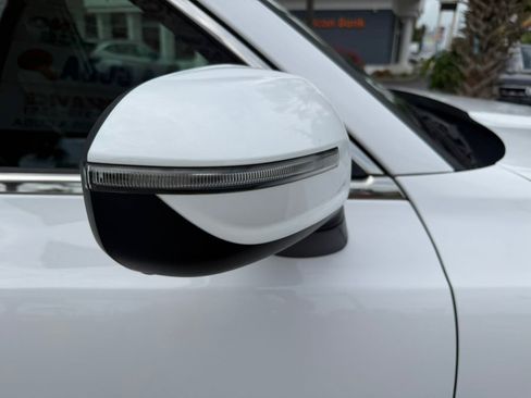 Used 2021 Kia Telluride EX w/ EX Premium Package FWD image 8