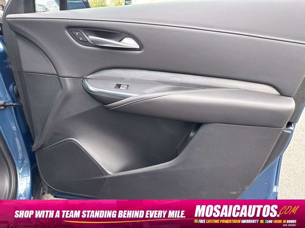 Used 2025 Cadillac XT4 Premium Luxury AWD/4WD image 9