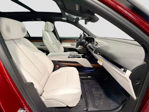 New 2026 Cadillac Vistiq Sport w/ LPO, Floor Liner Package image 26