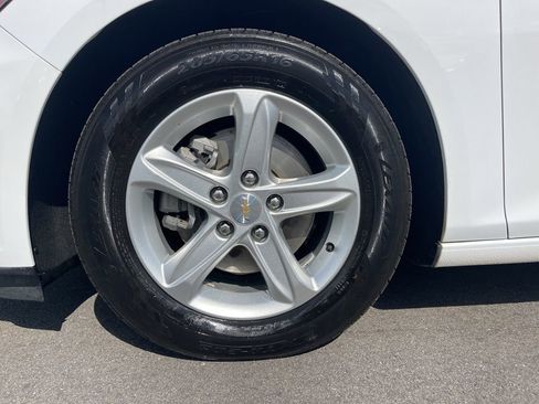 Used 2023 Chevrolet Malibu LS image 30