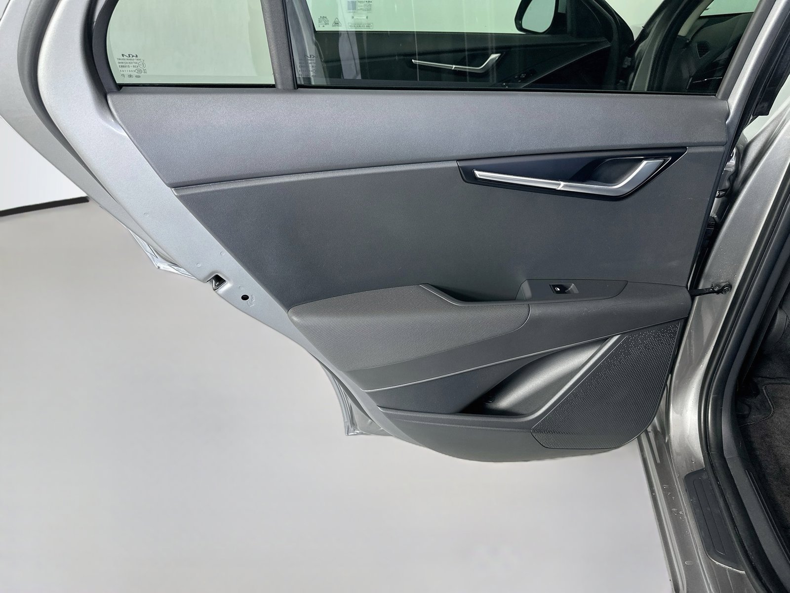 Used 2024 Kia Niro Wind FWD image 28