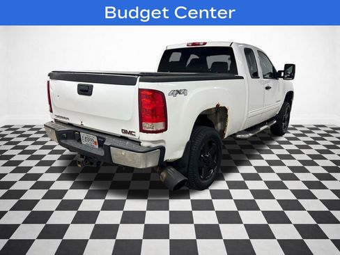Used 2013 GMC Sierra 2500 SLE w/ SLE Preferred Package AWD/4WD image 8
