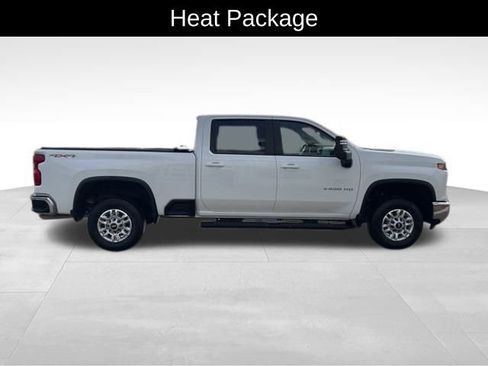 Used 2024 Chevrolet Silverado 2500 LT w/ Convenience Package image 9