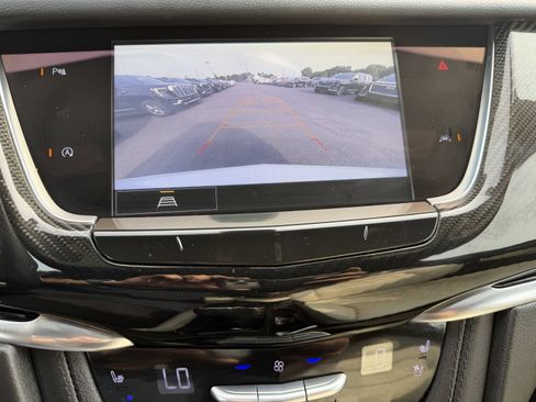 Used 2024 Cadillac XT6 Sport w/ LPO, Floor Liner Package AWD/4WD image 4