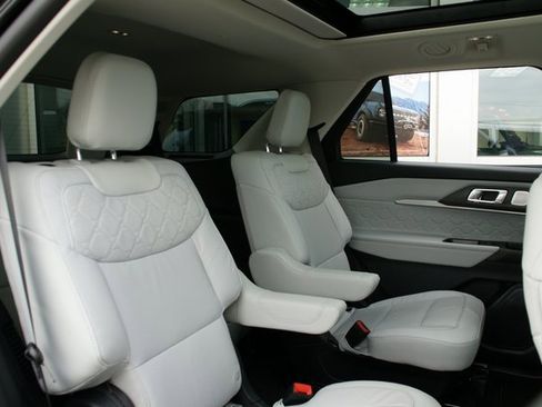 New 2026 Ford Explorer Platinum w/ LUX Leather Package image 38
