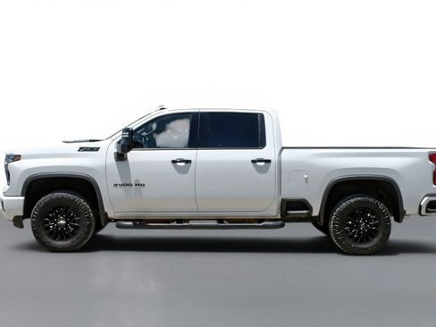 Used 2024 Chevrolet Silverado 2500 LTZ w/ LTZ Plus Package AWD/4WD image 9