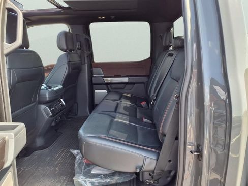 Used 2021 Ford F150 Lariat w/ Equipment Group 502A High AWD/4WD image 17
