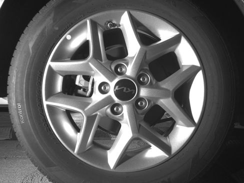 Used 2025 Kia Soul LX w/ LX Technology Package FWD image 15