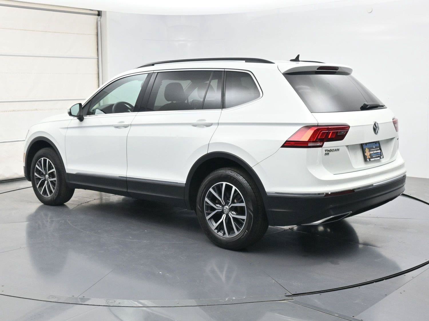 Used 2020 Volkswagen Tiguan SE w/ Panoramic Sunroof Package AWD/4WD image 19