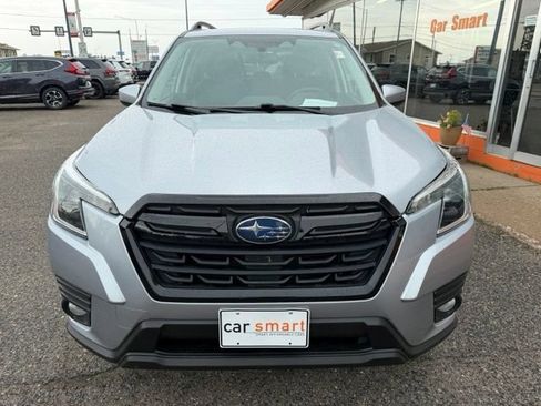 Used 2023 Subaru Forester Premium AWD/4WD image 2