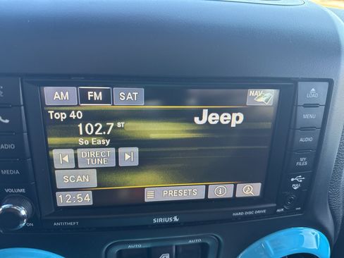 Used 2013 Jeep Wrangler Rubicon w/ PWR Convenience Group image 14